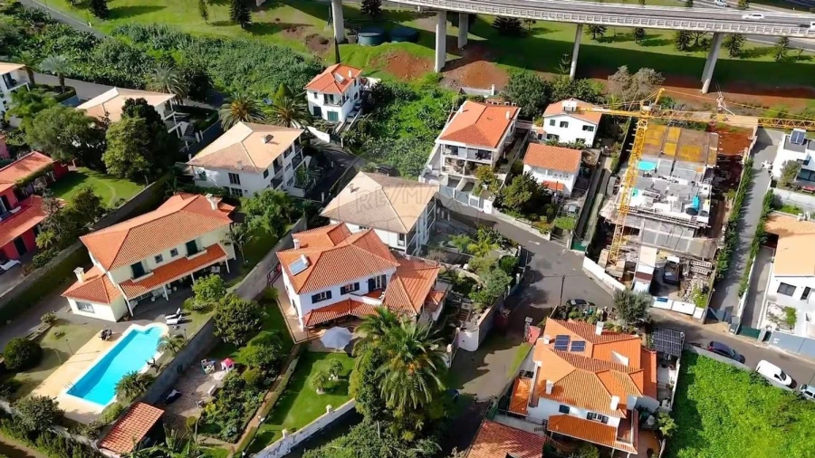 Moradia T4 para Venda em São Martinho Foto 18