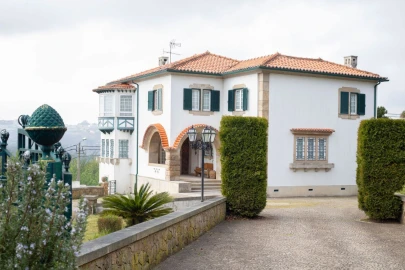 Moradia T5 para Venda em O. Azeméis, Riba-Ul, Ul, Macinhata Seixa, Madail