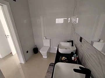 Moradia T5 para Venda em Aradas