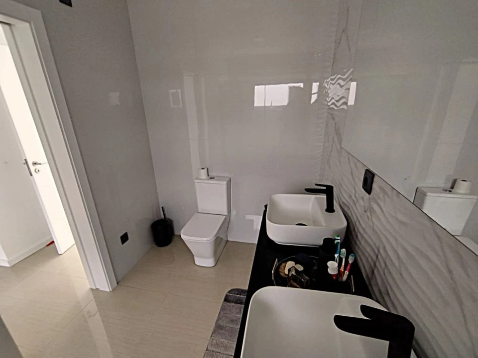 Moradia T5 para Venda em Aradas Foto 11