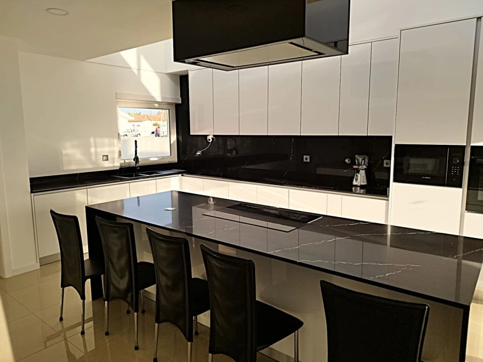 Moradia T5 para Venda em Aradas Foto 5