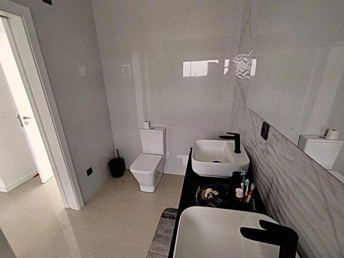 Moradia T5 para Venda em Aradas Foto 11