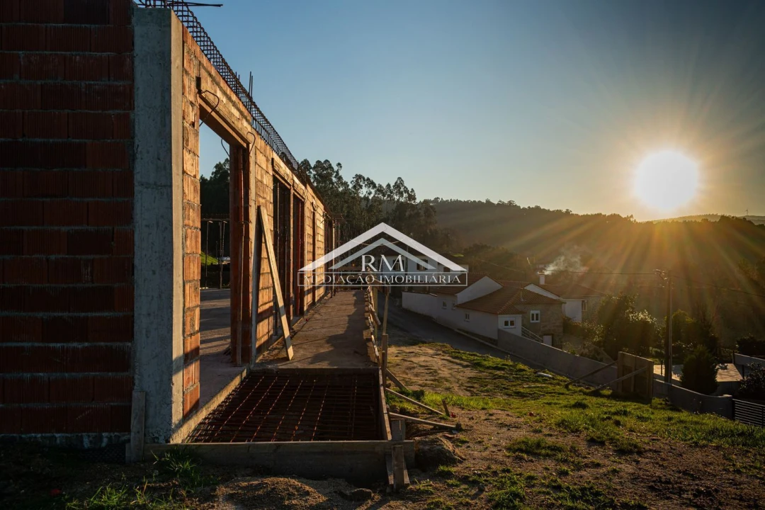 Moradia T3 para Venda em Fontoura Foto 13