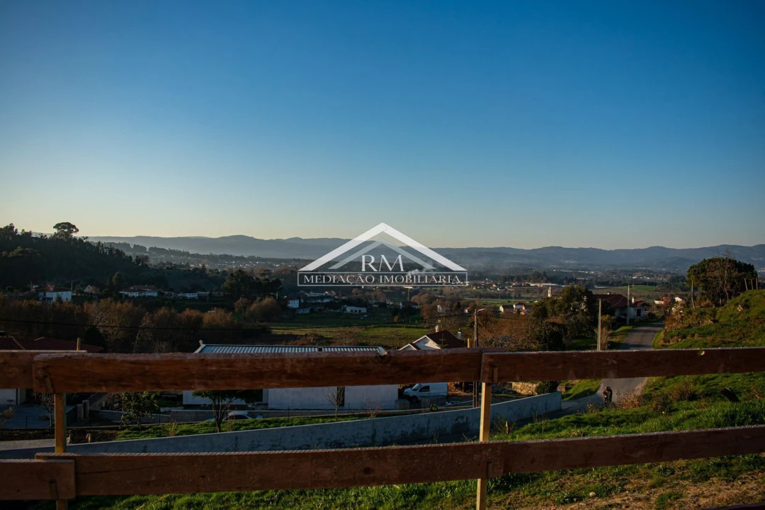 Moradia T3 para Venda em Fontoura Foto 24