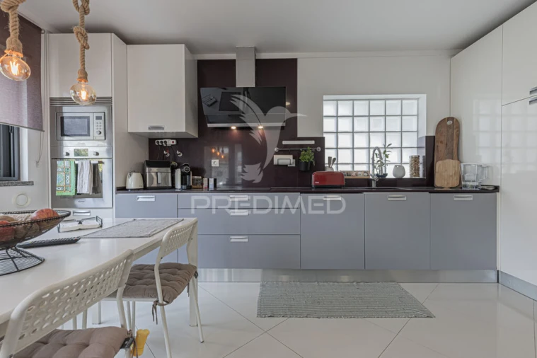 Moradia T4 para Venda em Santo Antonio da Charneca Foto 4