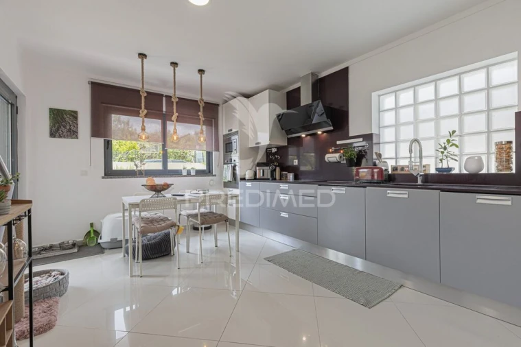 Moradia T4 para Venda em Santo Antonio da Charneca Foto 7