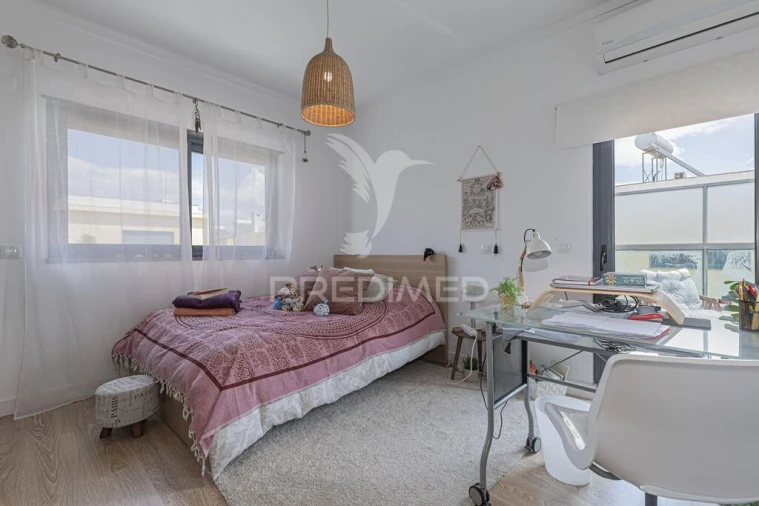 Moradia T4 para Venda em Santo Antonio da Charneca Foto 17