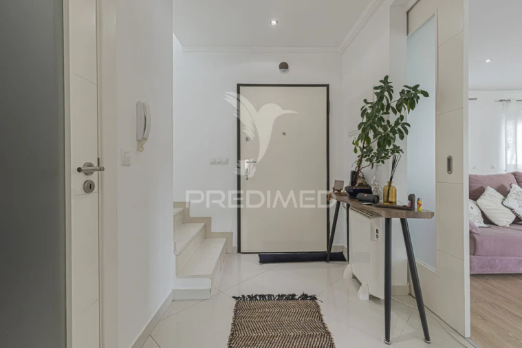 Moradia T4 para Venda em Santo Antonio da Charneca Foto 6