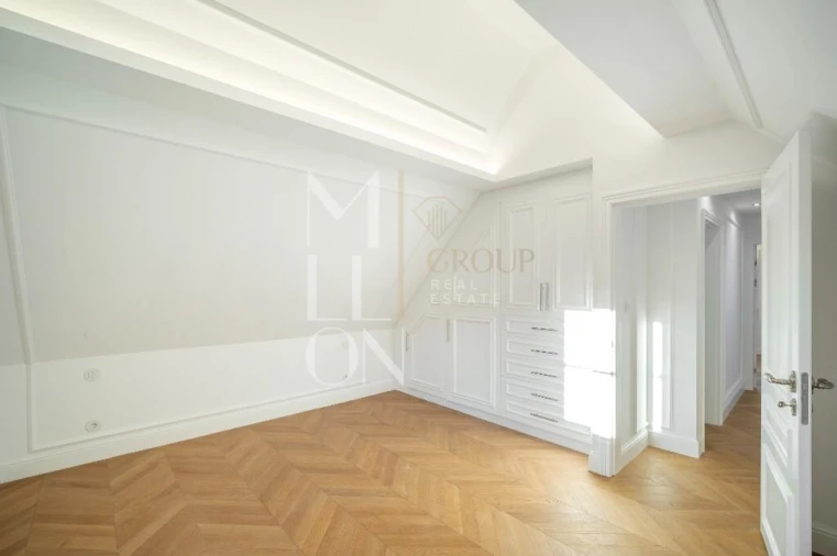 Moradia T6 para Venda em Agualva e Mira-Sintra Foto 53