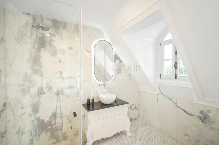 Moradia T6 para Venda em Agualva e Mira-Sintra Foto 4