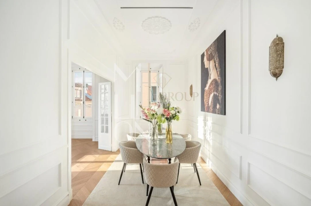 Moradia T6 para Venda em Agualva e Mira-Sintra Foto 9