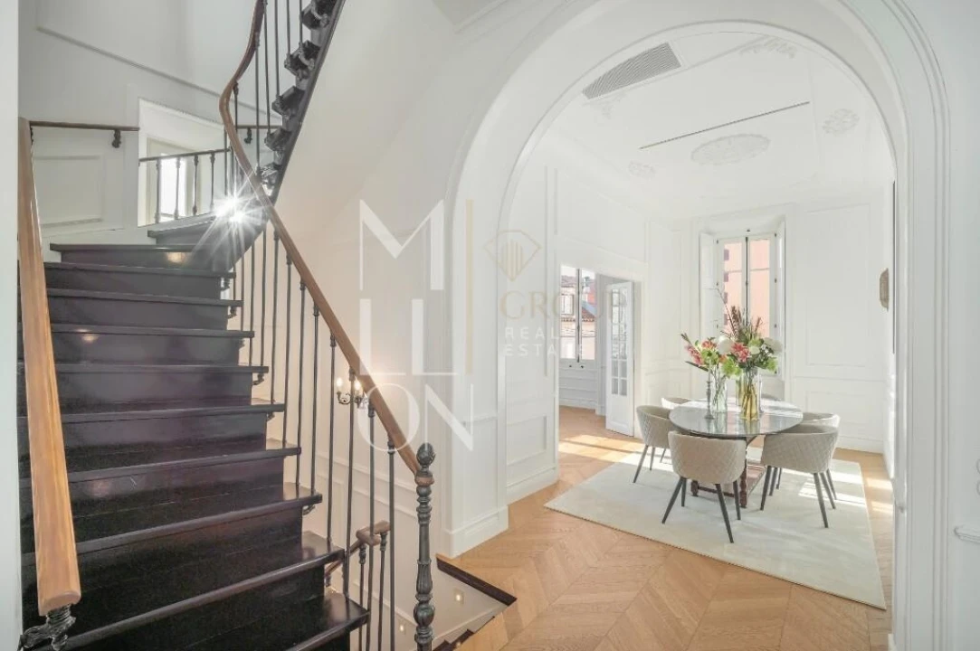 Moradia T6 para Venda em Agualva e Mira-Sintra Foto 8