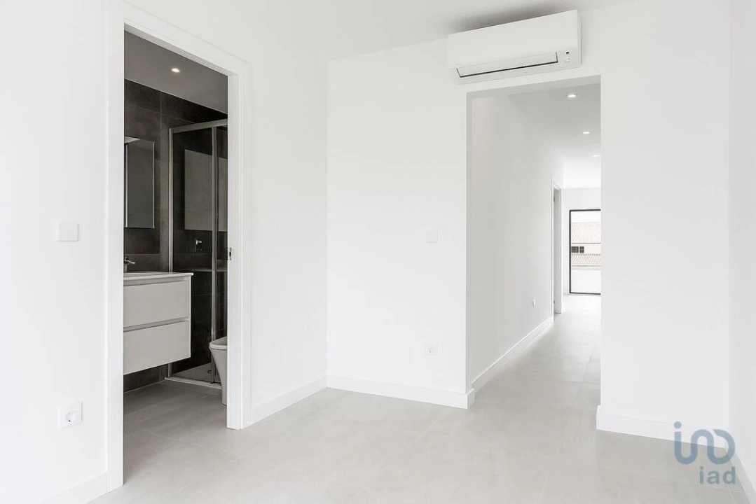 Moradia T3 para Venda em Benfica do Ribatejo Foto 10