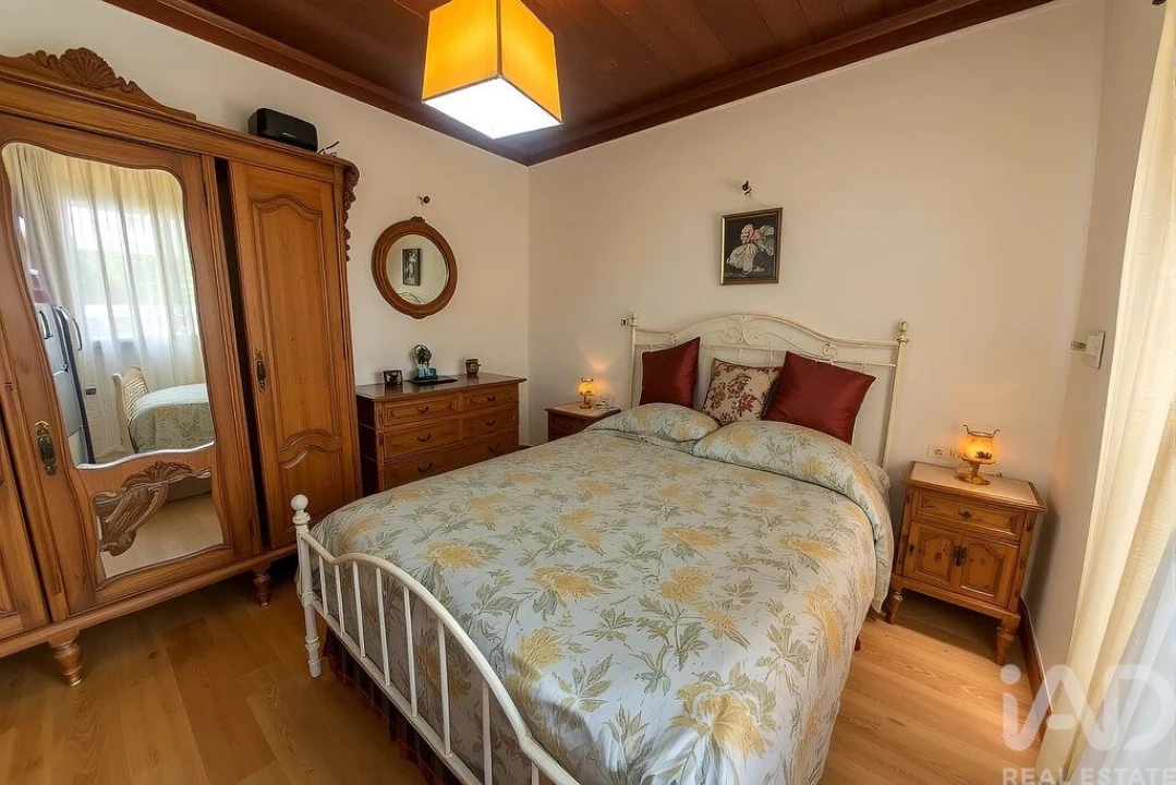 Moradia T4 para Venda em Alvares Foto 7