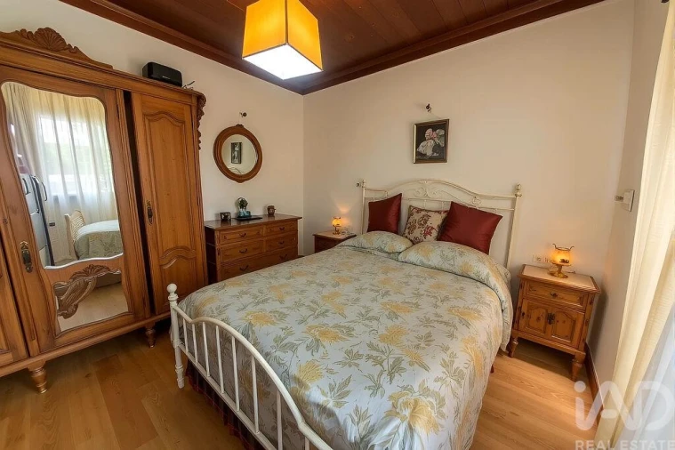 Moradia T4 para Venda em Alvares Foto 7