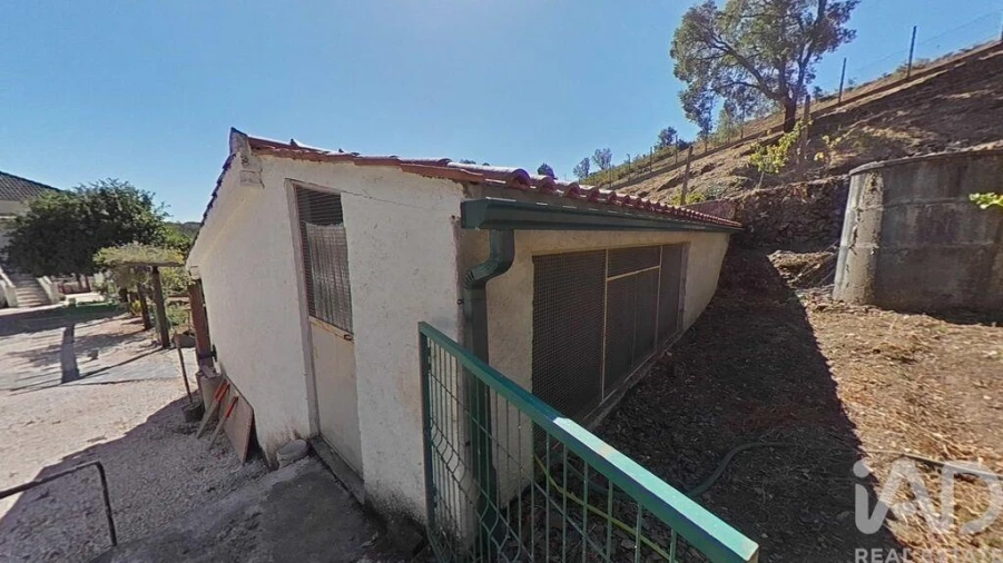 Moradia T4 para Venda em Alvares Foto 22