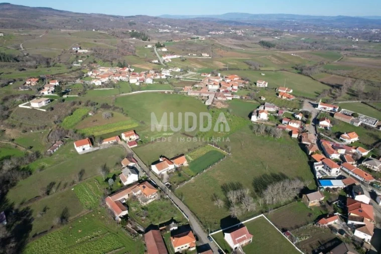 Quinta T3 para Venda em Nogueira Foto 3