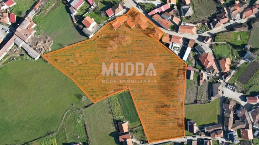 Quinta T3 para Venda em Nogueira