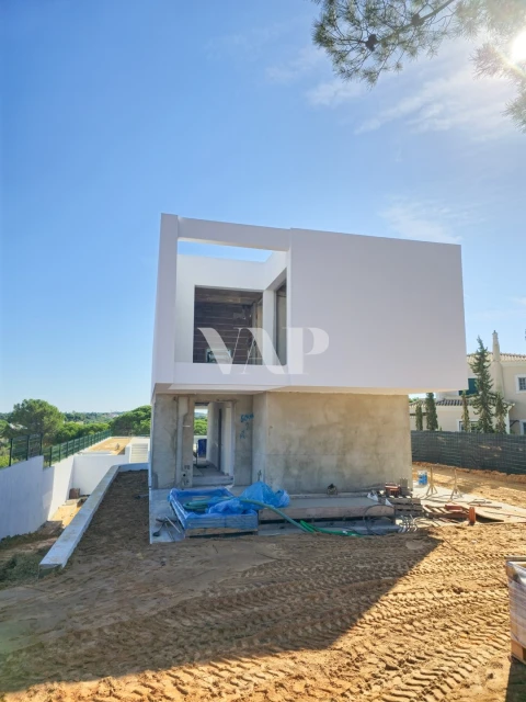 Moradia T4 para Venda em Quarteira