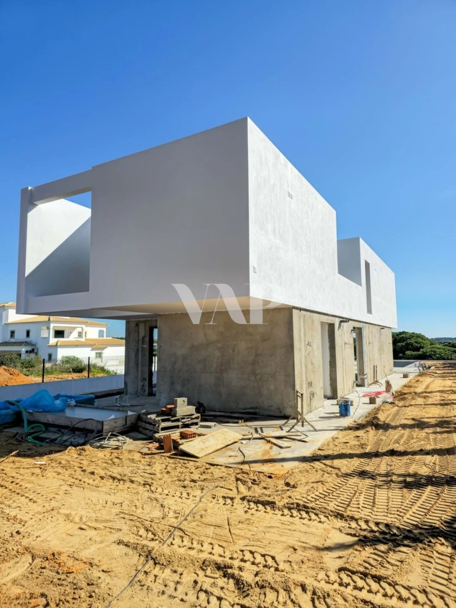Moradia T4 para Venda em Quarteira Foto 17