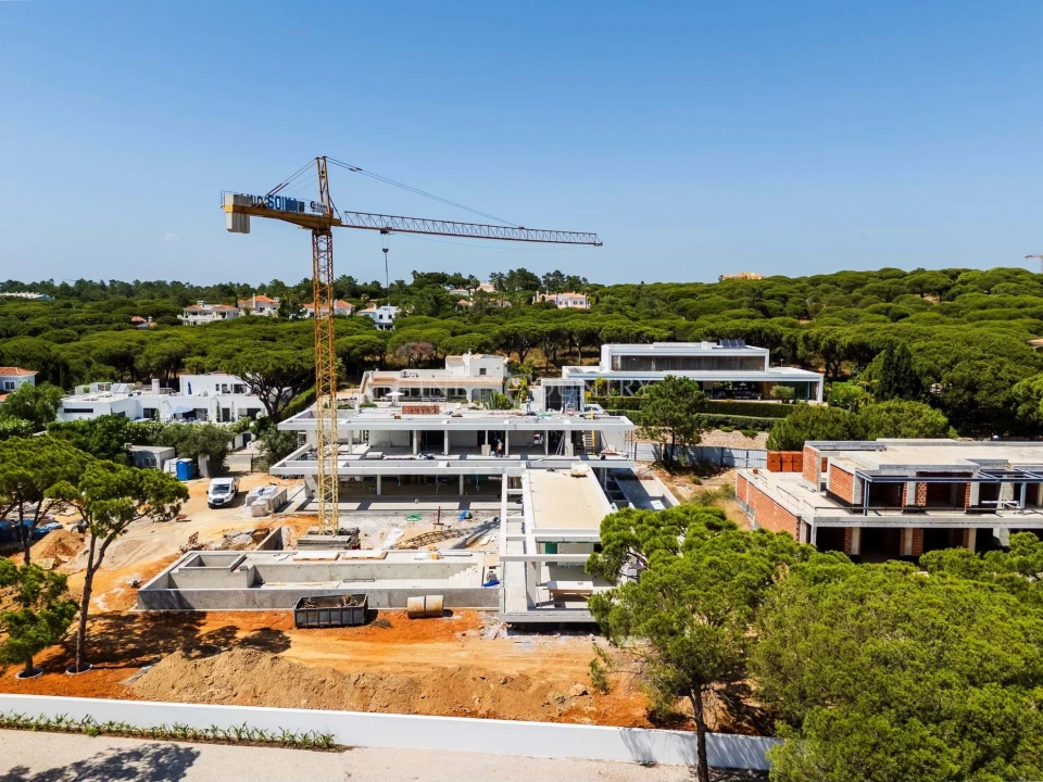 Moradia T8 para Venda em Almancil Foto 2