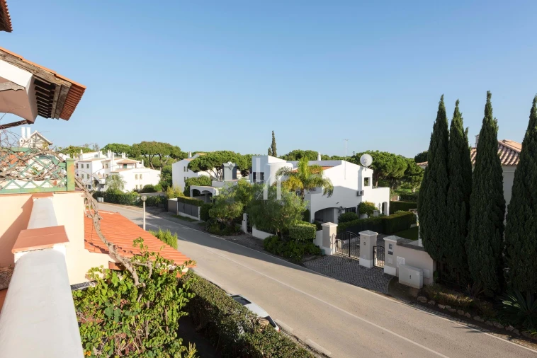 Apartamento T2 para Arrendamento férias em Quarteira Foto 23