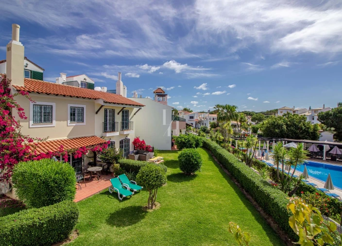 Apartamento T2 para Arrendamento férias em Quarteira Foto 2