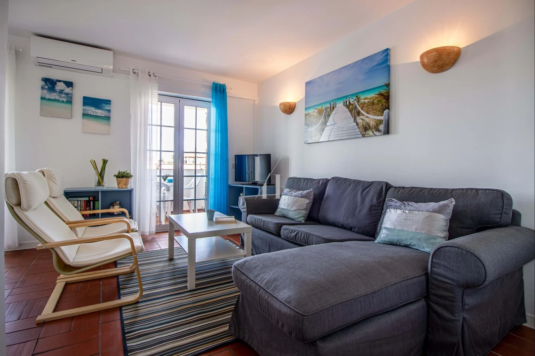 Apartamento T2 para Arrendamento férias em Quarteira Foto 8