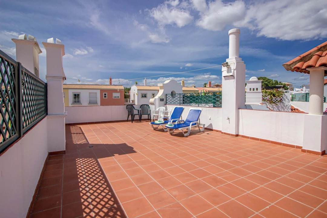 Apartamento T2 para Arrendamento férias em Quarteira Foto 20