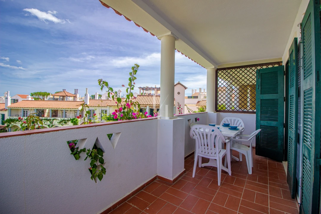 Apartamento T2 para Arrendamento férias em Quarteira Foto 10