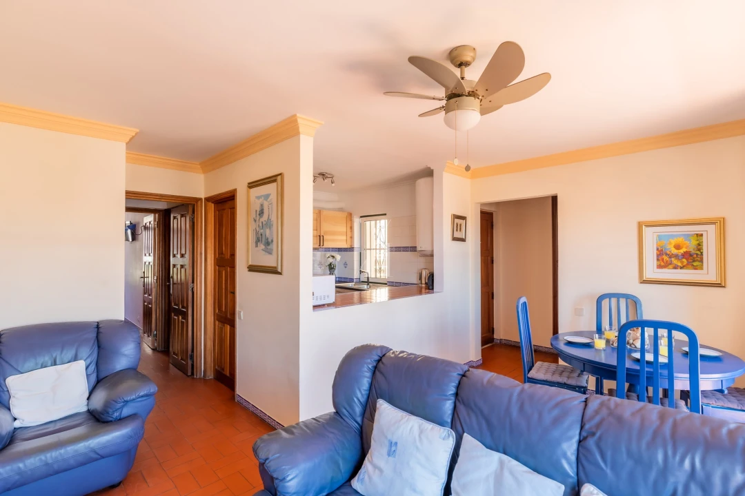 Apartamento T2 para Arrendamento férias em Quarteira Foto 5
