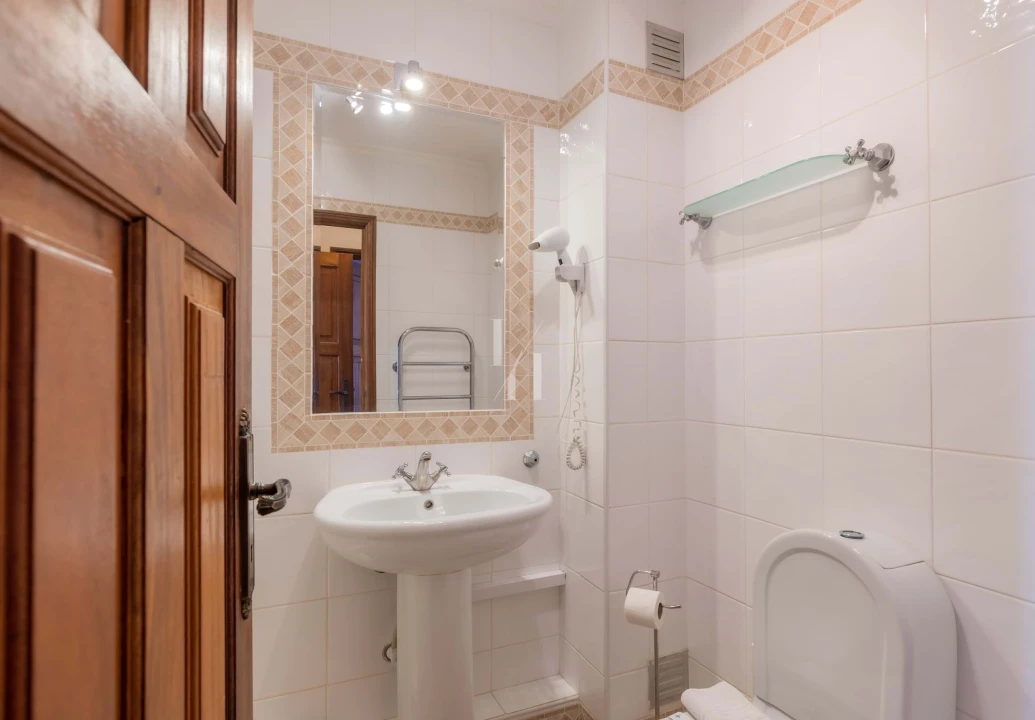 Apartamento T2 para Arrendamento férias em Quarteira Foto 16