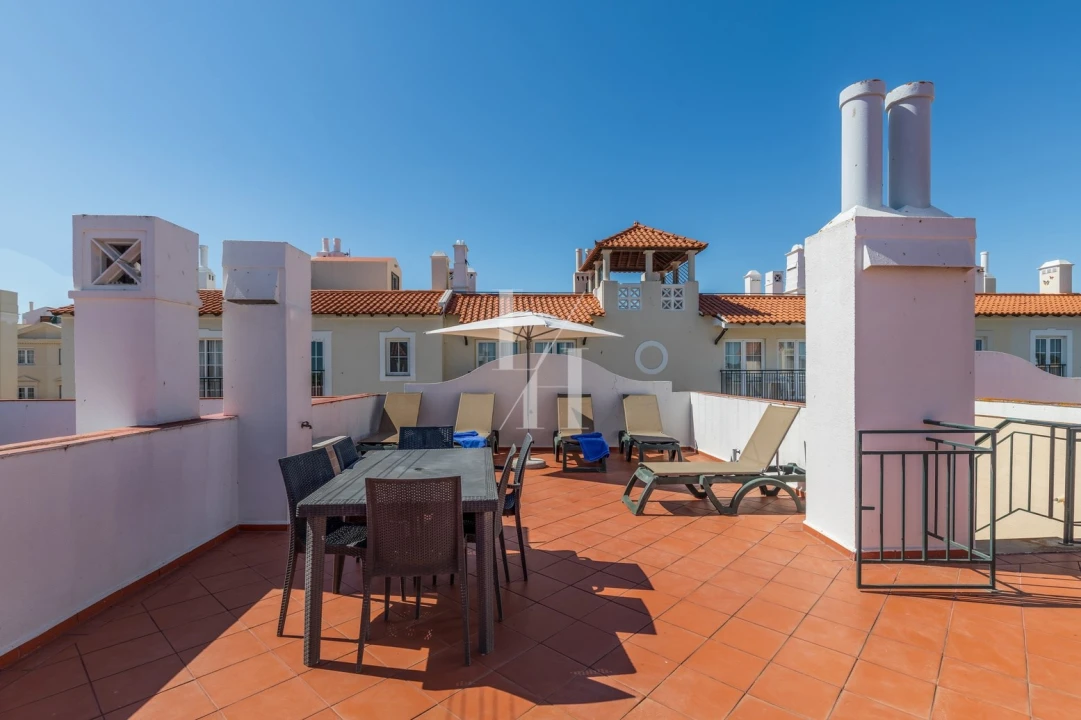 Apartamento T2 para Arrendamento férias em Quarteira Foto 18