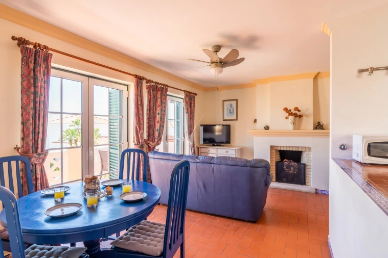 Apartamento T2 para Arrendamento férias em Quarteira Foto 4