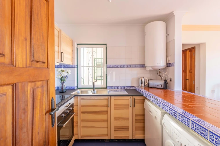 Apartamento T2 para Arrendamento férias em Quarteira Foto 11