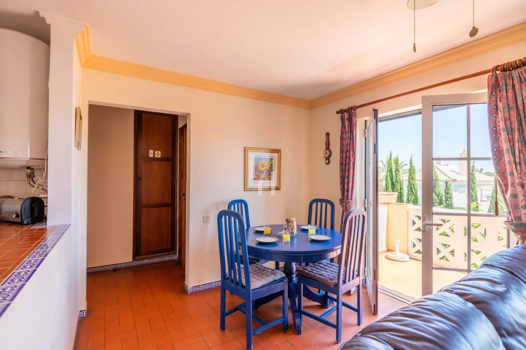 Apartamento T2 para Arrendamento férias em Quarteira Foto 8