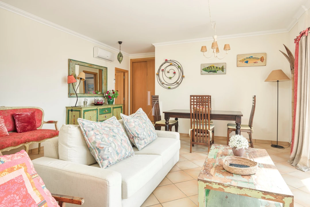 Apartamento T1 para Arrendamento férias em Quarteira Foto 5