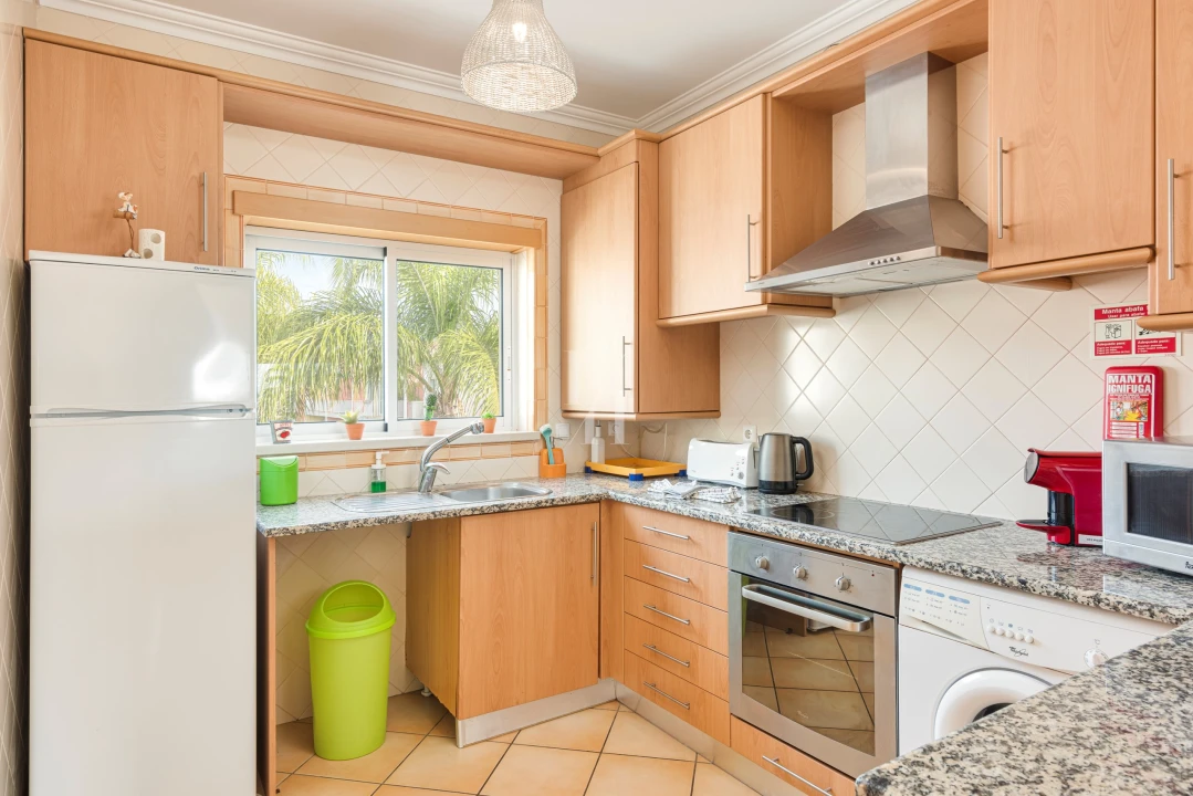 Apartamento T1 para Arrendamento férias em Quarteira Foto 11