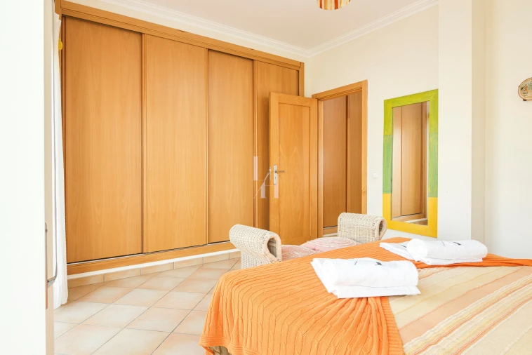 Apartamento T1 para Arrendamento férias em Quarteira Foto 16