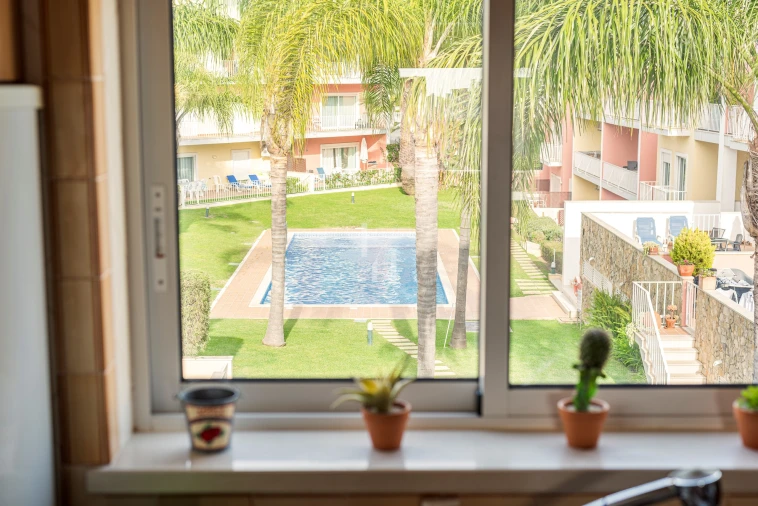 Apartamento T1 para Arrendamento férias em Quarteira Foto 14