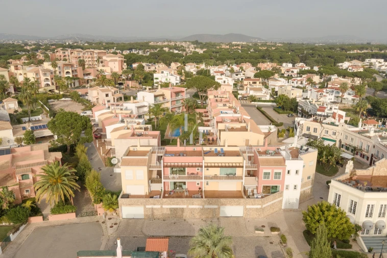 Apartamento T1 para Arrendamento férias em Quarteira Foto 25