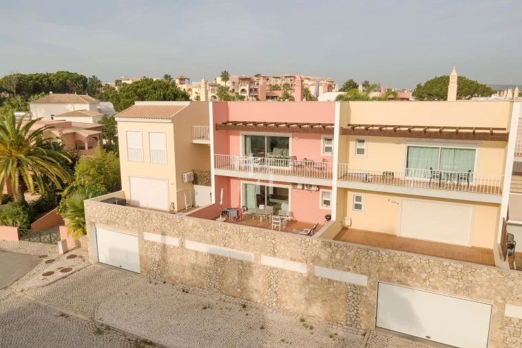 Apartamento T1 para Arrendamento férias em Quarteira Foto 26