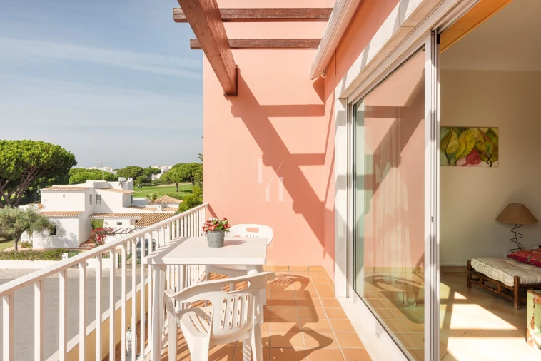 Apartamento T1 para Arrendamento férias em Quarteira Foto 9