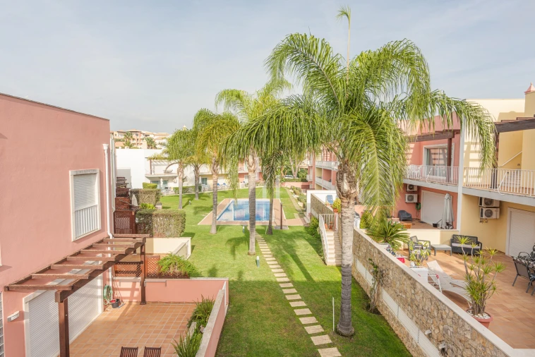 Apartamento T1 para Arrendamento férias em Quarteira Foto 20