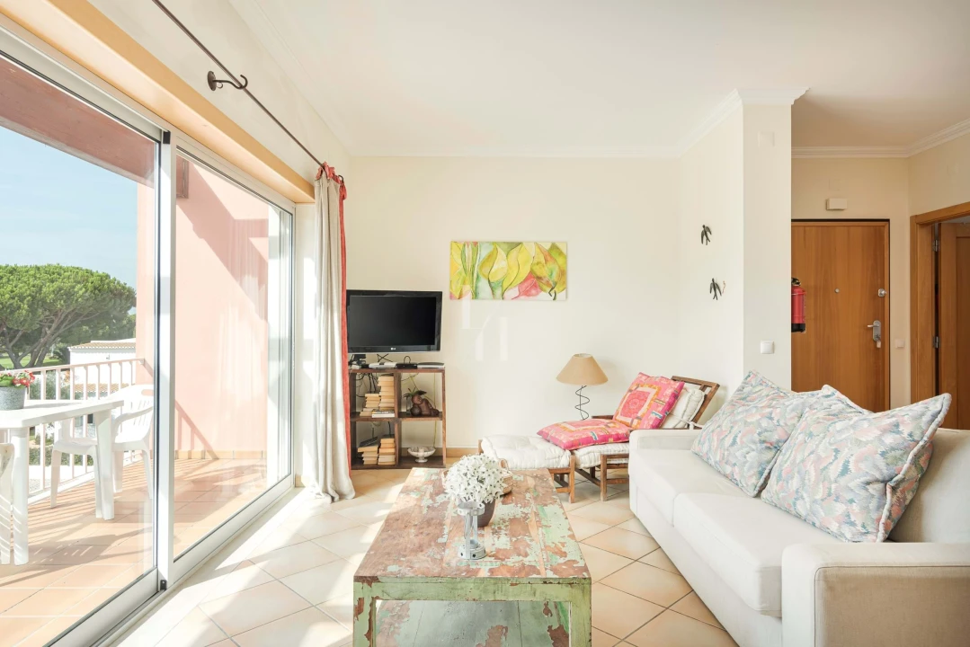 Apartamento T1 para Arrendamento férias em Quarteira Foto 4