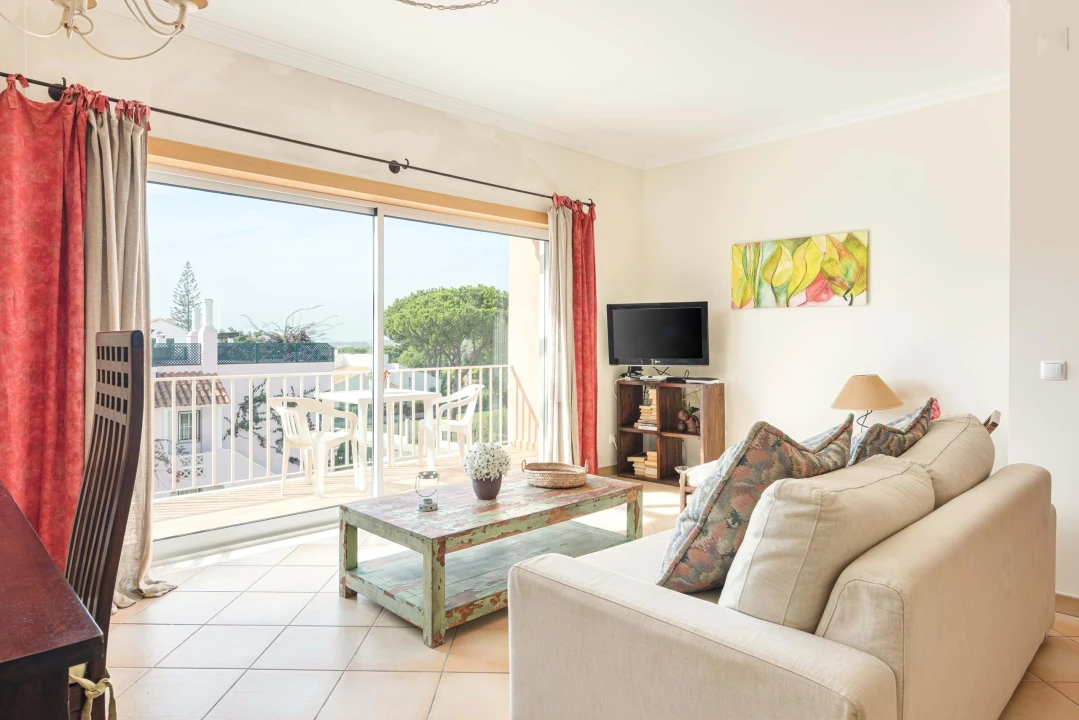 Apartamento T1 para Arrendamento férias em Quarteira Foto 3