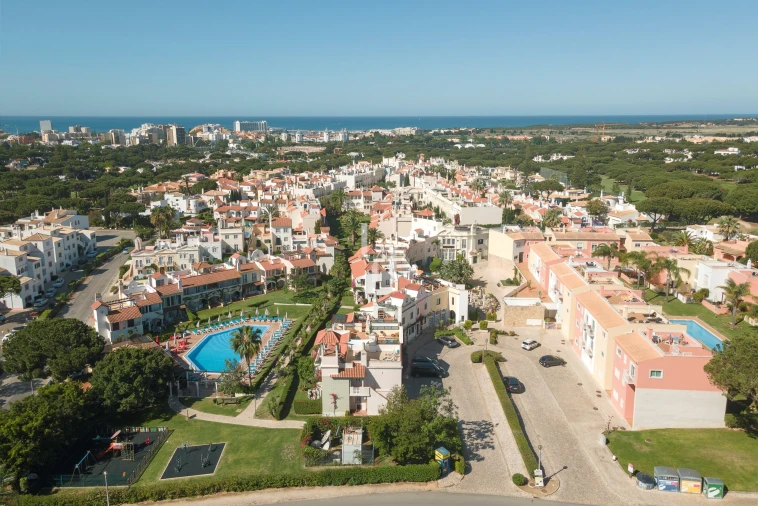 Apartamento T2 para Arrendamento férias em Quarteira Foto 28