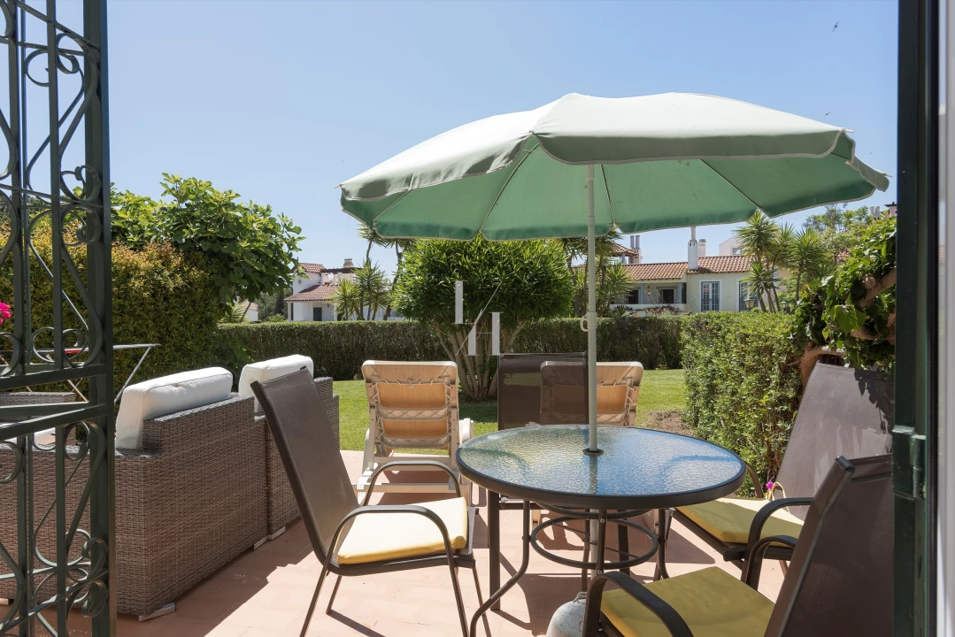 Apartamento T2 para Arrendamento férias em Quarteira Foto 13