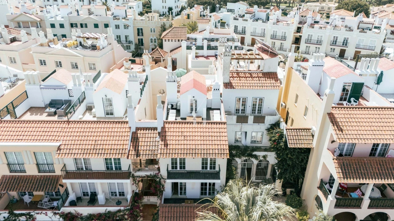 Apartamento T2 para Arrendamento férias em Quarteira Foto 19