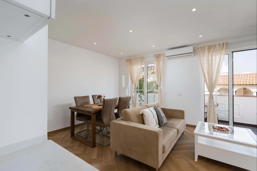 Apartamento T2 para Arrendamento férias em Quarteira Foto 25